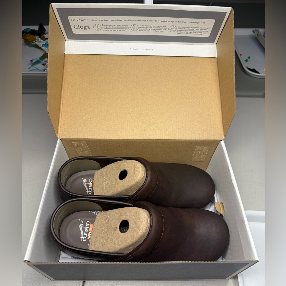 Dansko 2.0 Men’s Oiled Brown Clogs Size 44